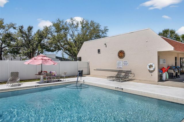 519 ALBEE FARM ROAD 214, Venice, FL 34285