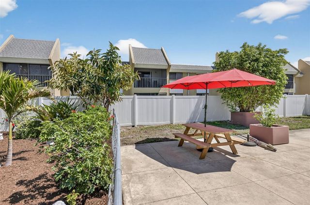 519 ALBEE FARM ROAD 214, Venice, FL 34285