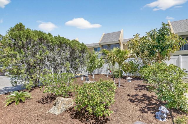 519 ALBEE FARM ROAD 214, Venice, FL 34285