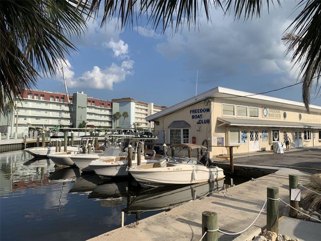 519 ALBEE FARM ROAD 214, Venice, FL 34285