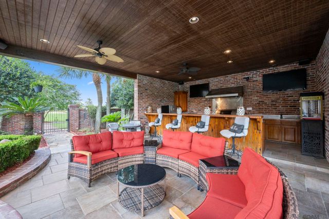 40322 Loosemoore Road, Gonzales, LA 70737
