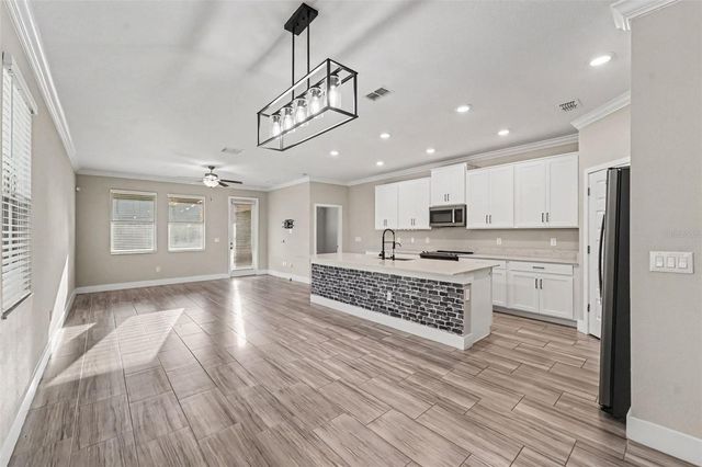 9604 LITTLE BLUESTEM DRIVE, Land O Lakes, FL 34637