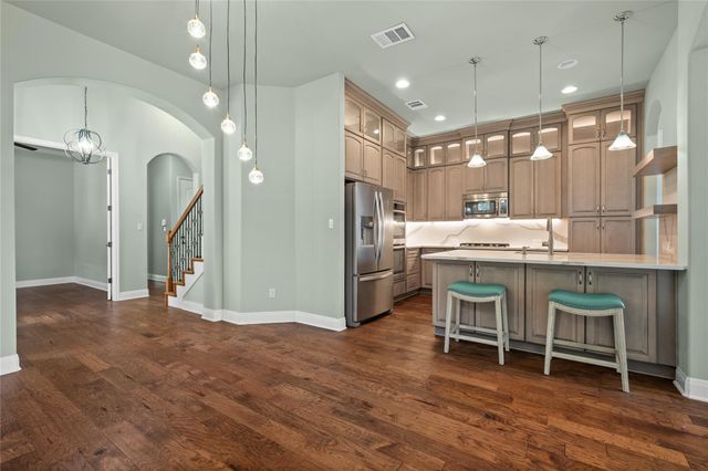 214 Darwins WAY, Lakeway, TX 78734