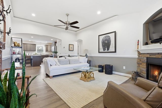 352 Dogwood Trail, Campobello, SC 29322