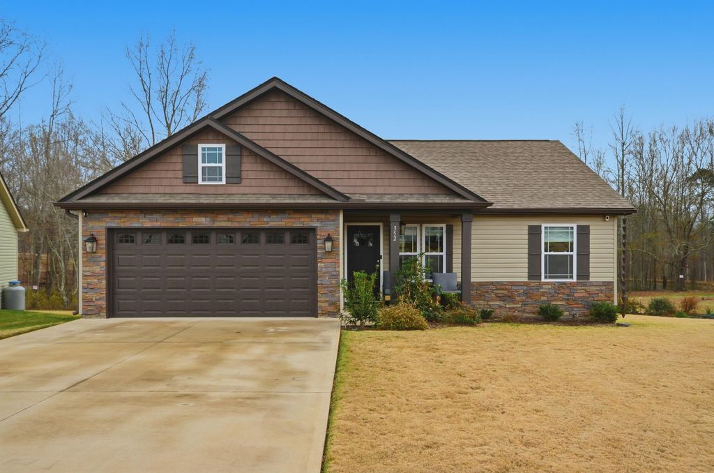 352 Dogwood Trail, Campobello, SC 29322