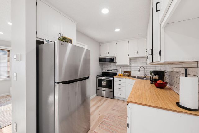 8717 N Maplebrook Circle, Brooklyn Park, MN 55445