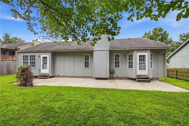102 W Sierra Drive, Raymore, MO 64083