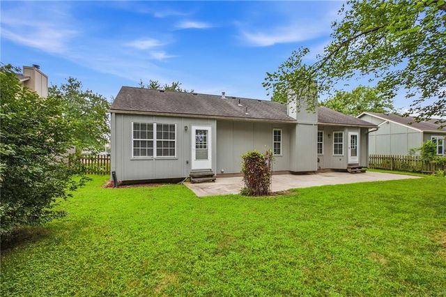 102 W Sierra Drive, Raymore, MO 64083
