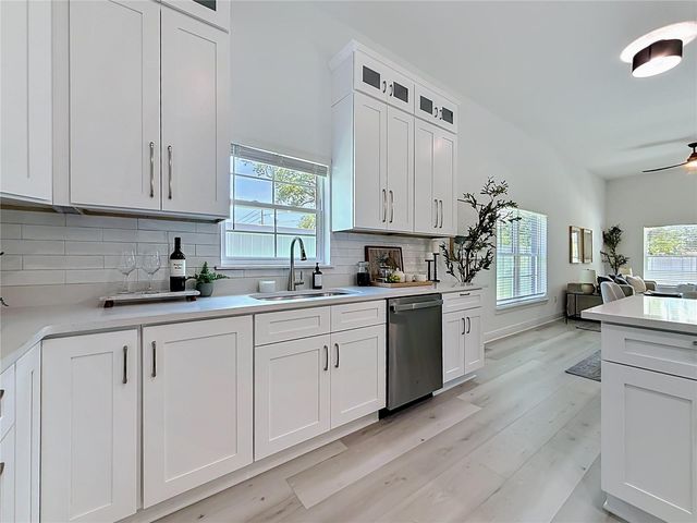 6481 28TH STREET N, St Petersburg, FL 33702