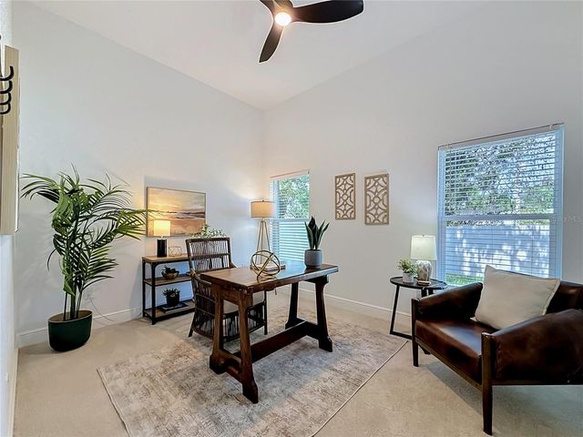 6481 28TH STREET N, St Petersburg, FL 33702