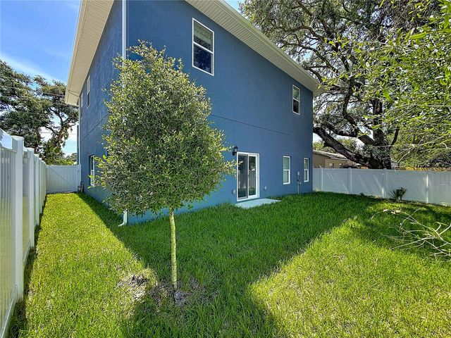 6481 28TH STREET N, St Petersburg, FL 33702