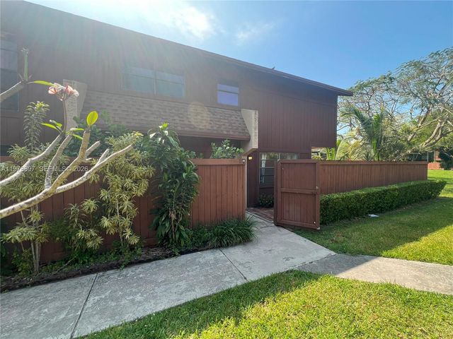 6435 SW 116th Pl H, Miami, FL 33173