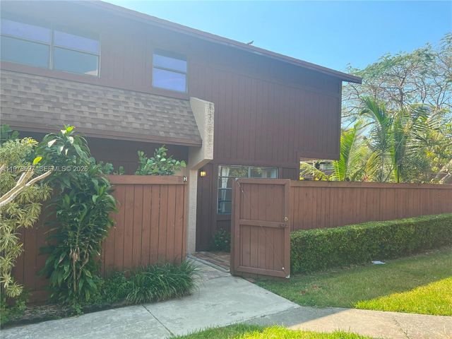 6435 SW 116th Pl H, Miami, FL 33173