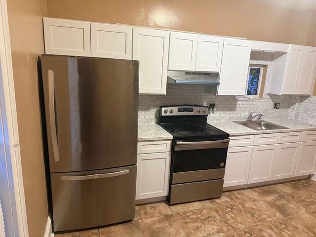 42 Essex 2, Saugus, MA 01906