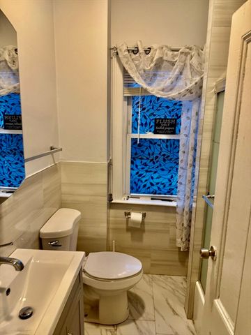 42 Essex 2, Saugus, MA 01906