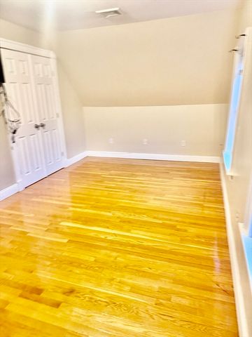 42 Essex 2, Saugus, MA 01906