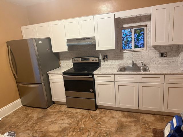 42 Essex 2, Saugus, MA 01906