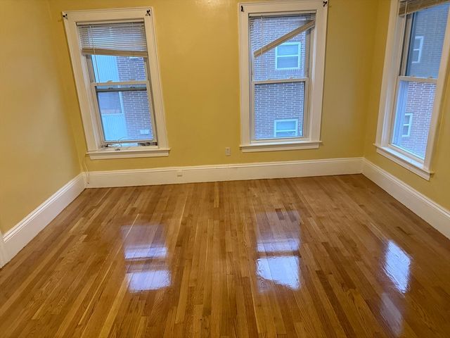 42 Essex 2, Saugus, MA 01906