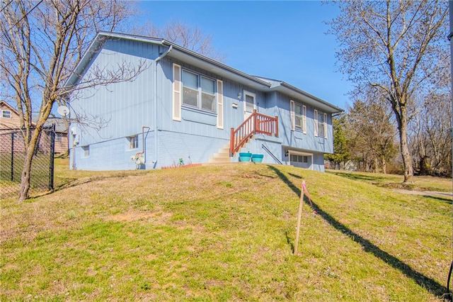 218 Crawford Drive, Clinton, MO 64735