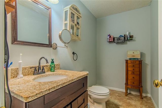 218 Crawford Drive, Clinton, MO 64735