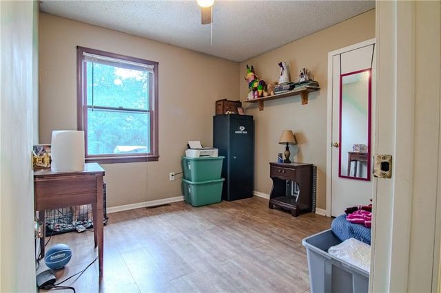 218 Crawford Drive, Clinton, MO 64735