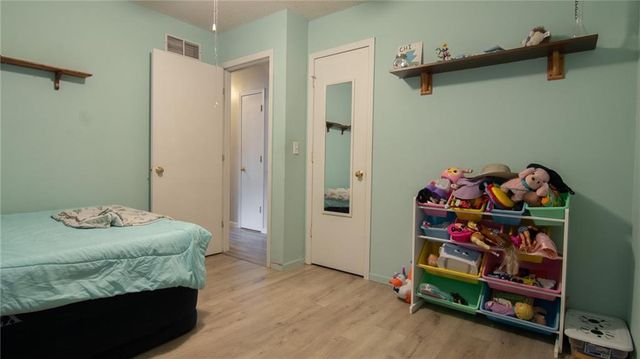 218 Crawford Drive, Clinton, MO 64735