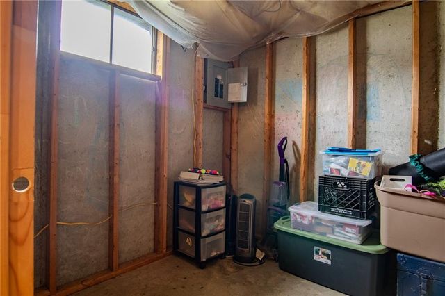 218 Crawford Drive, Clinton, MO 64735