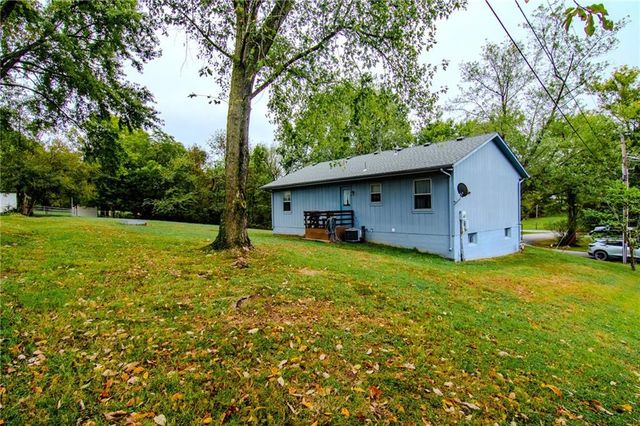 218 Crawford Drive, Clinton, MO 64735