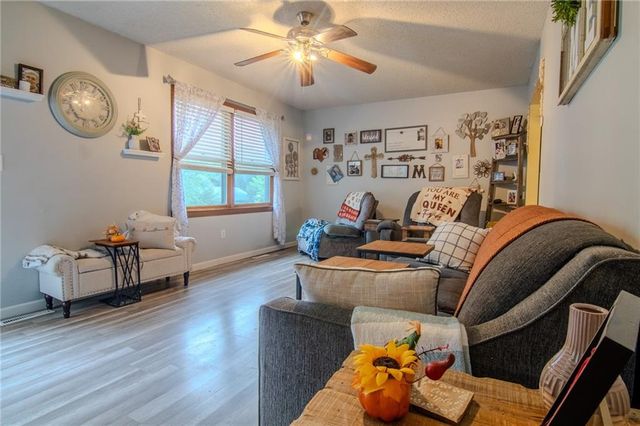 218 Crawford Drive, Clinton, MO 64735