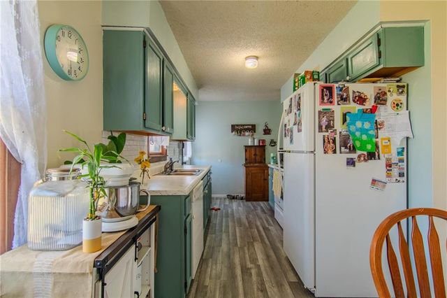 218 Crawford Drive, Clinton, MO 64735