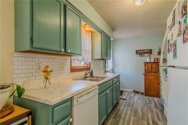 218 Crawford Drive, Clinton, MO 64735