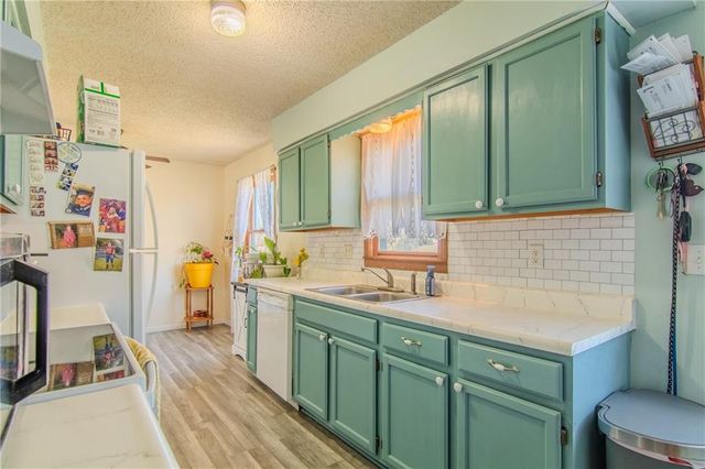 218 Crawford Drive, Clinton, MO 64735