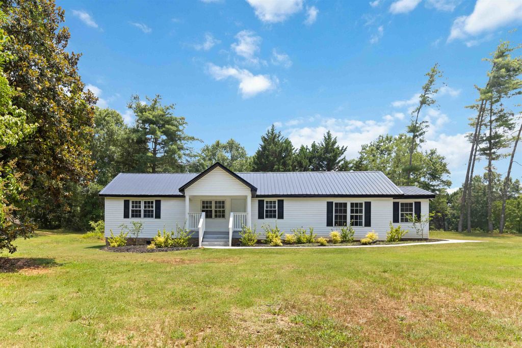 307 Blackwood Store Rd, Moore, SC 29639