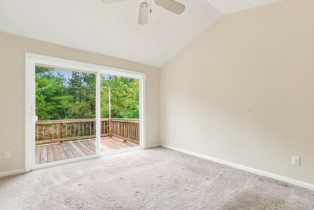 8 Thompson Cir, Plymouth, MA 02360