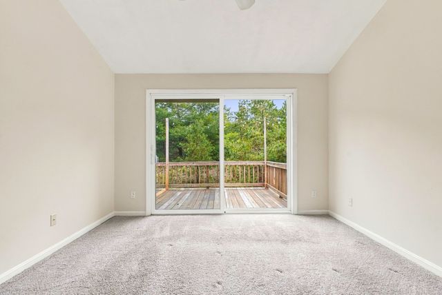 8 Thompson Cir, Plymouth, MA 02360