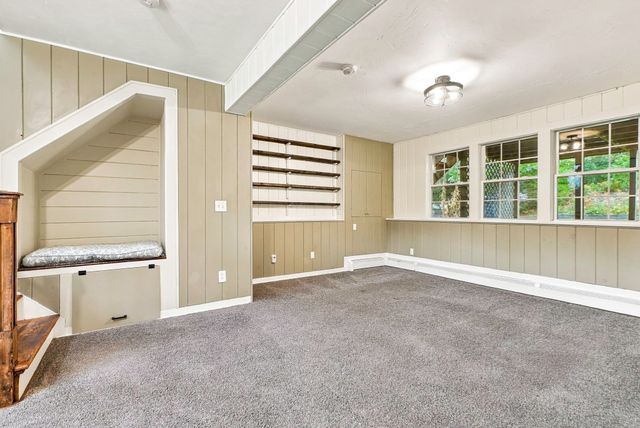8 Thompson Cir, Plymouth, MA 02360