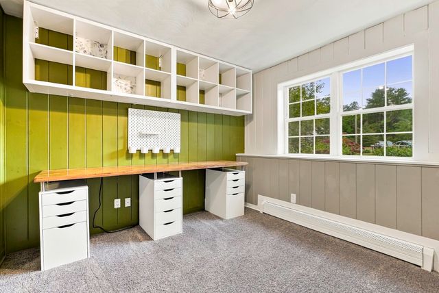 8 Thompson Cir, Plymouth, MA 02360