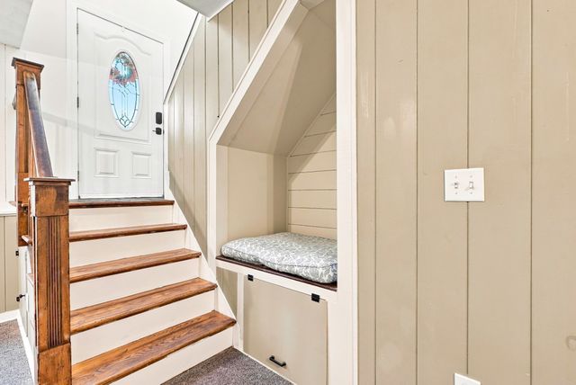 8 Thompson Cir, Plymouth, MA 02360