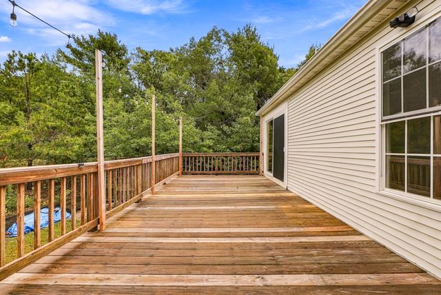 8 Thompson Cir, Plymouth, MA 02360