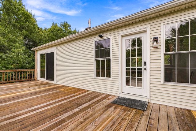 8 Thompson Cir, Plymouth, MA 02360