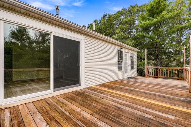 8 Thompson Cir, Plymouth, MA 02360