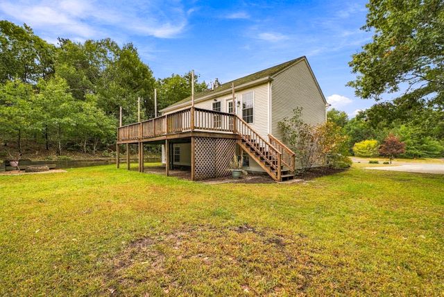 8 Thompson Cir, Plymouth, MA 02360