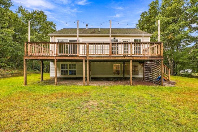8 Thompson Cir, Plymouth, MA 02360