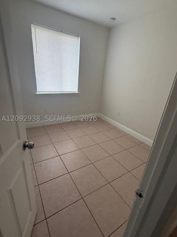 372 SW 2nd St -, Florida City, FL 33034