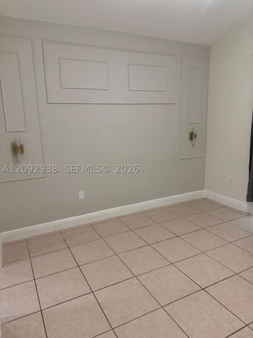 372 SW 2nd St -, Florida City, FL 33034