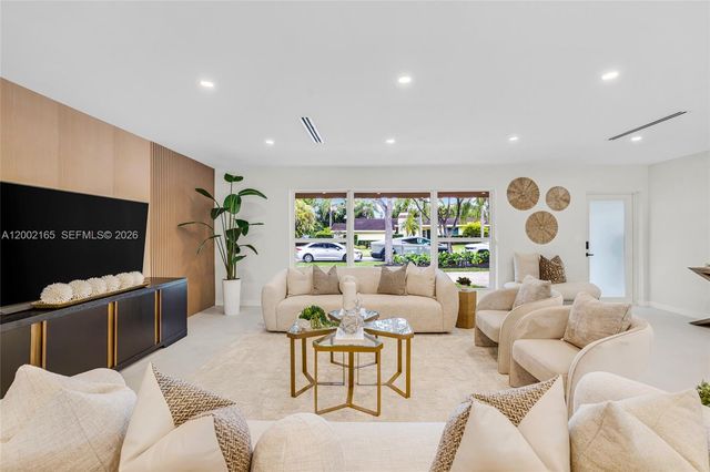 8230 SW 150th Dr, Palmetto Bay, FL 33158