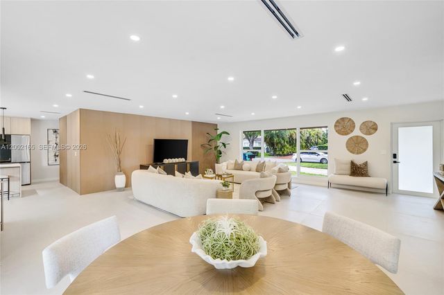 8230 SW 150th Dr, Palmetto Bay, FL 33158