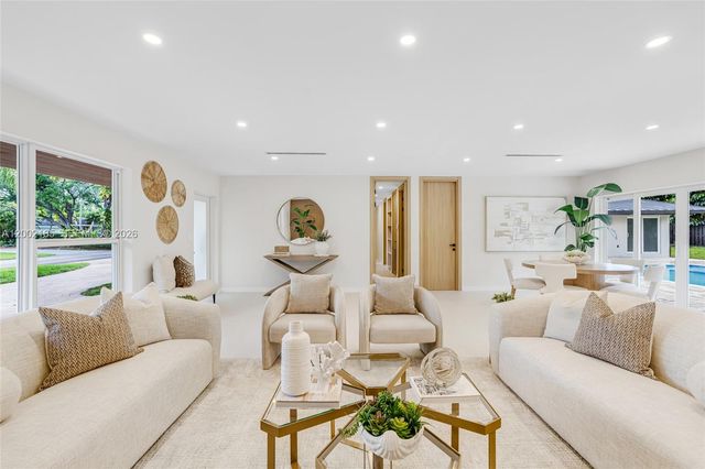 8230 SW 150th Dr, Palmetto Bay, FL 33158