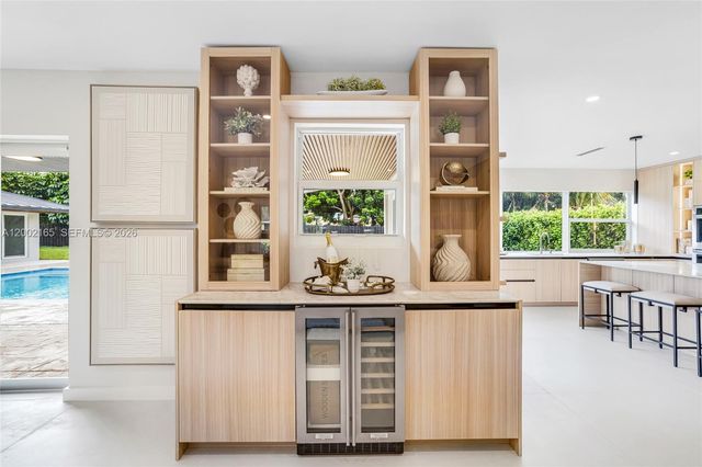 8230 SW 150th Dr, Palmetto Bay, FL 33158