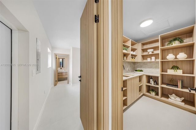 8230 SW 150th Dr, Palmetto Bay, FL 33158